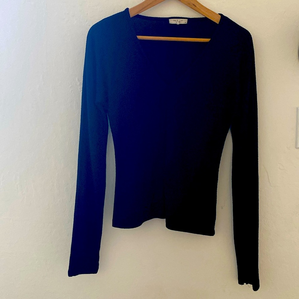 Rag & Bone s/P v neck black long sleeve shirt